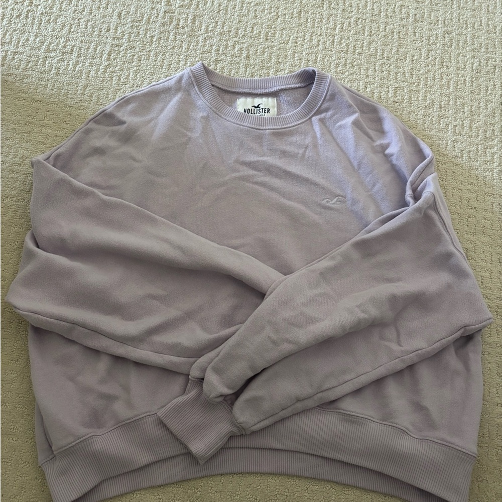women’s hollister crewneck